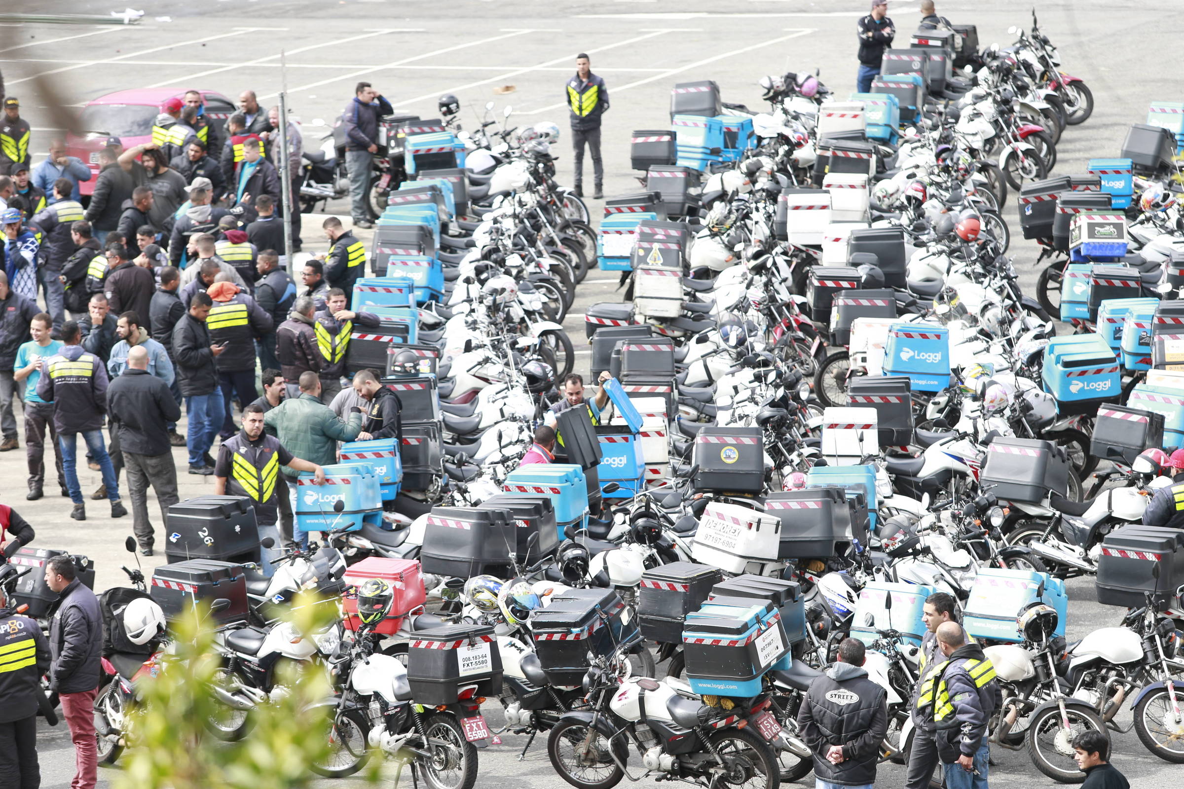 Motoboys, taxistas e vans podem parar após vitória de caminhoneiros